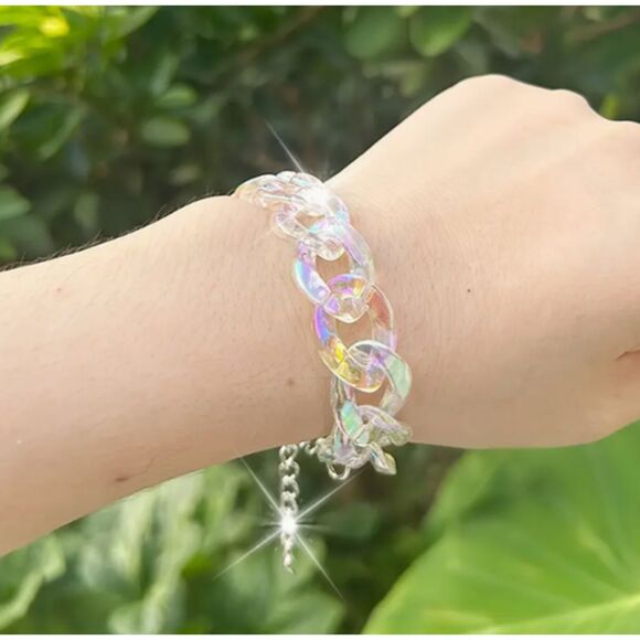 Shiny Iridescent Acrylic Large Link Bracelet - Picture 2 of 6